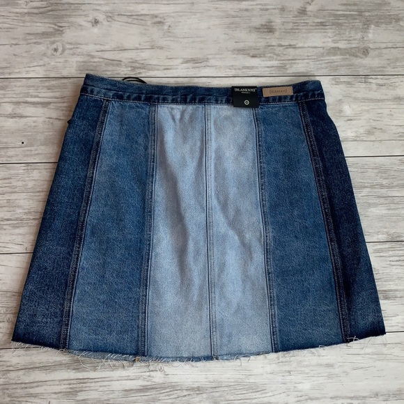 Blank NYC Denim Skirt Size 26 NWT - Picture 6 of 6